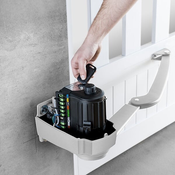 SOMFY - Motorisation pour portail battant Lockyvia Essential Somfy 1241429 - large