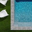 RO'MA NATURE - KIT COMPLET - Margelles pour piscine 8x4m en Travertin Gris (avec colle, joint, hydrofuge ...) - vignette