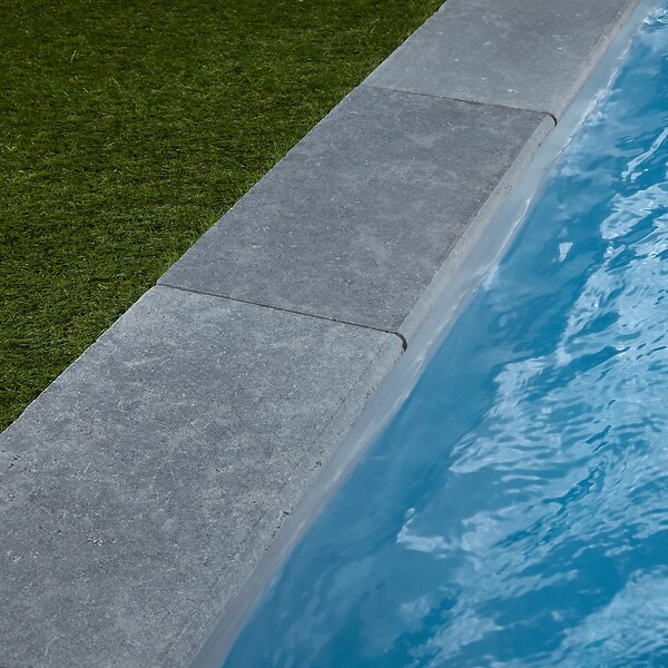 RO'MA NATURE - KIT COMPLET - Margelles pour piscine 10x5m en Pierre Egypte Gris (avec colle, joint, hydrofuge ...) - large