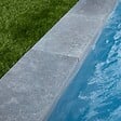 RO'MA NATURE - Margelle de piscine Pierre d'Egypte Grise 60x30x3 cm Bord Droit (à l'unité) - vignette
