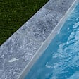 RO'MA NATURE - Margelle de piscine Pierre d'Adana Gris Bleu 61x33x3 cm Bord Droit (à l'unité) - vignette