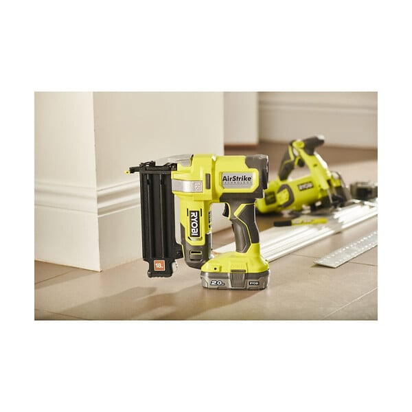 RYOBI - Pack RYOBI Cloueur d'assemblage air comprimé R18GN18-0 - 18V One+ - 1 batterie 2.0Ah - 1 chargeur rapide RC18120-120 - large