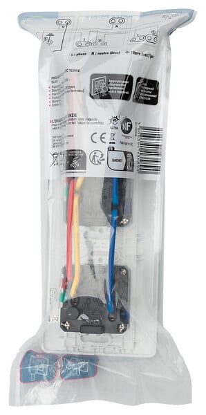 MC KENZIE - Triple prise 16A 2P+T Easy Eject Simply - Blanc - large