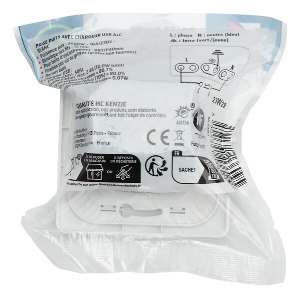 MC KENZIE - Prise 16A 2P+T avec chargeur USB A+C Simply - Blanc - large