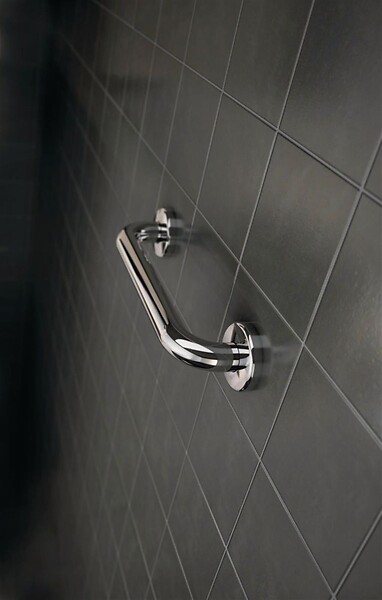 AKW - Barre d'appui coudée 135° verticale ou horizontale en inox poli - 2 points de fixation - large