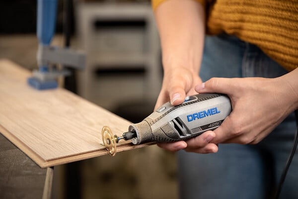DREMEL - Outil rotatif filaire 175W - 35000 tr/min - 35 accessoires - large