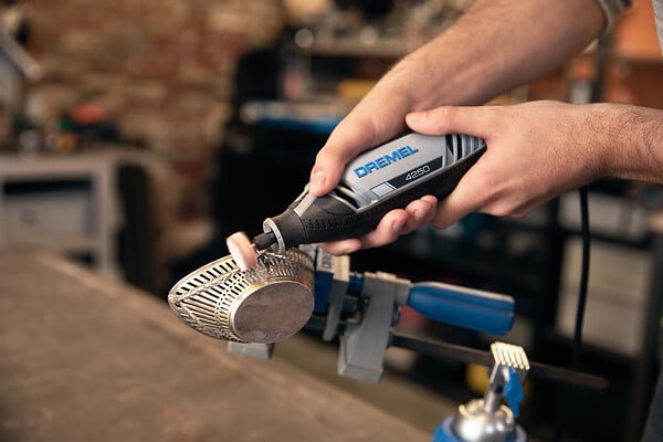 DREMEL - Outil rotatif filaire 175W - 35000 tr/min - 35 accessoires - large