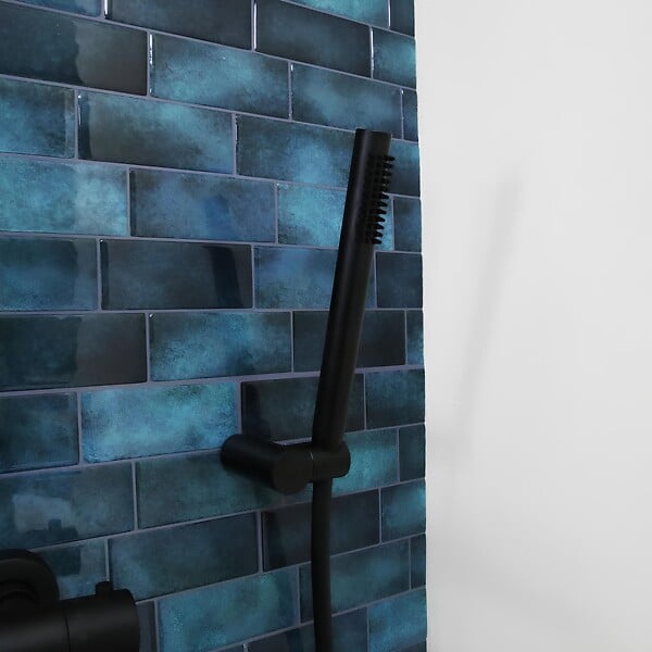 ESSEBAGNO - Luisa combiné support de douche noir 3 pièces - large