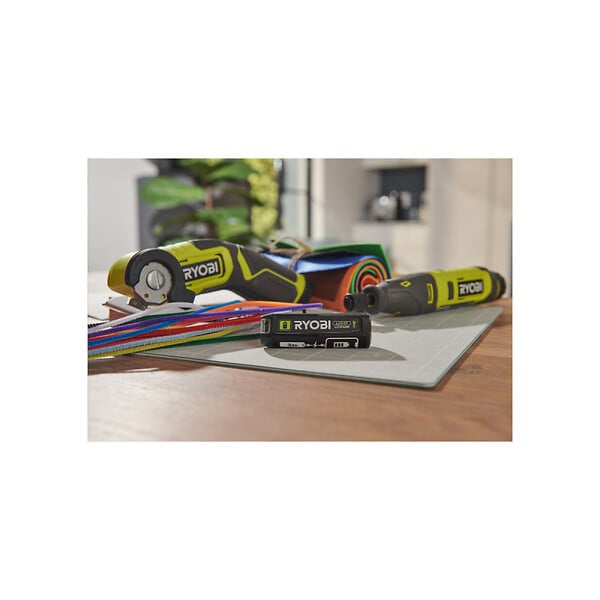 RYOBI - Batterie RYOBI 4V USB Lithium - 3,0Ah - avec câble USB - RB4L30 - large