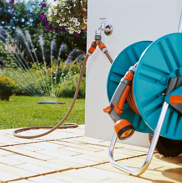 GARDENA - Sélecteur 2 circuits - 2 sorties - Compatible robinet 20/27 - large