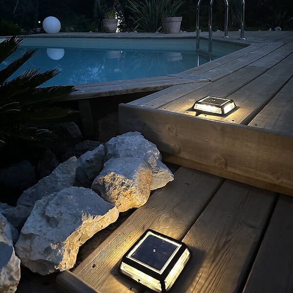 LUMISKY - 8 Balise solaires carrées QUADRY 12cm 60LM - large