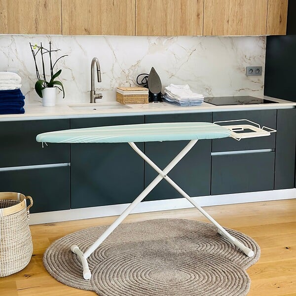 KITCHEN MOVE - Table à repasser avec repose fer BERMUDE 124x40cm - large