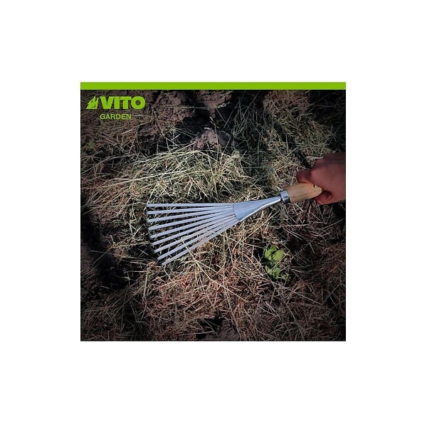 VITO - Balai de jardin à gazon 8 dents 13Cm Manche bois Inox et Fer forgés à la main VITO - large