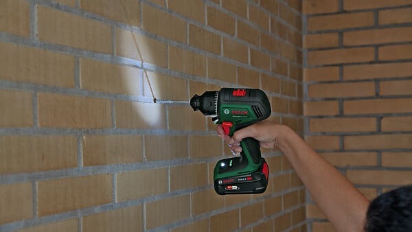 BOSCH - AdvancedDrill 18V-80 Quicksnap  - 2 batteries - 2,5 Ah et 1 AL18V-45 - large