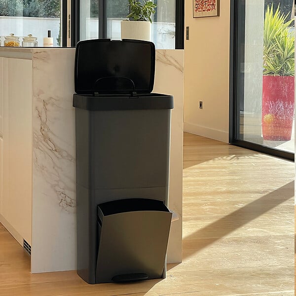 KITCHEN MOVE - Poubelle pédale tri sélectif PICEA gris 70L - large