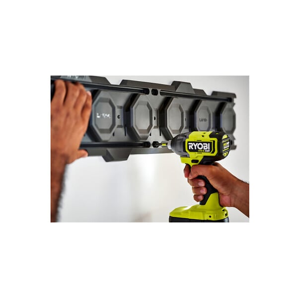 RYOBI - Pack RYOBI Système LINK 2 rails muraux - Étagère pour batteries 18V - 2 supports pour outils électroportatifs - large