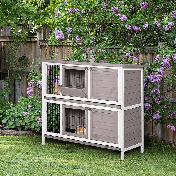 PAWHUT - Clapier à lapin cage à lapin 2 étages trappe de séparation amovible 4 portes verrouillables 2 plateaux coulissants rampe toit ouvrant bois de sapin gris blanc - large