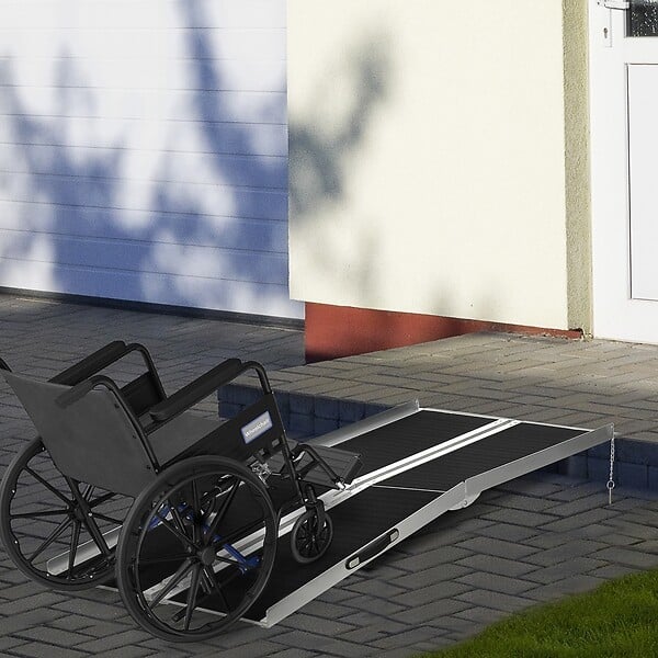 HOMCOM - Rampe de fauteuil roulant rampe de chargement rampe d'accès antidérapante pliable avec bordures de sécurité max. 270 Kg dim. 183L x 73,5l cm alu. noir - large