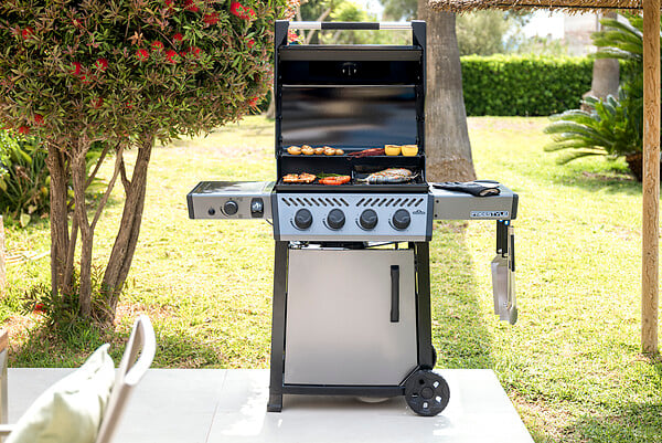 NAPOLEON - Barbecue Freestyle 4 bruleurs + 1 bruleur infrarouge Sizzle Zone 800° - large