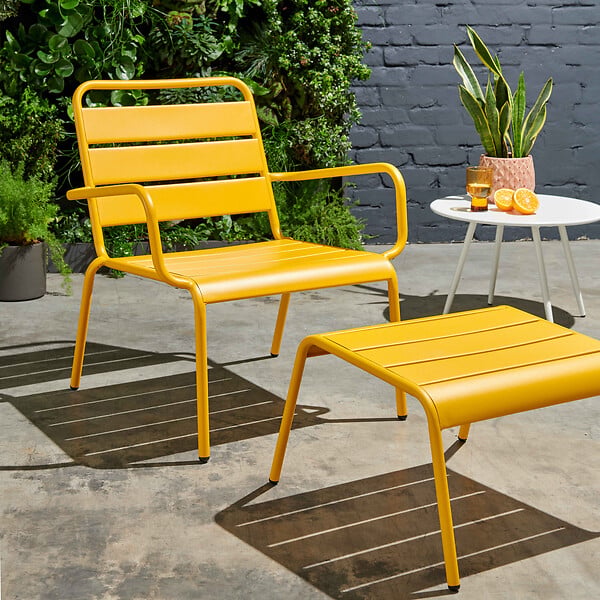 OVIALA - Fauteuil relax et repose pied en métal jaune - Palavas - large