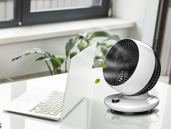 PURLINE - Ventilateur de table à oscillation verticale - large