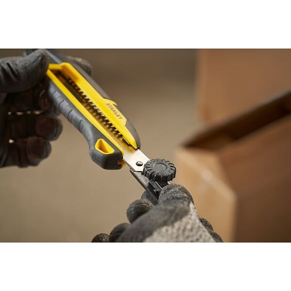 STANLEY - Cutter 18 mm Quick Snap - large