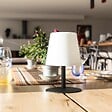 LUMISKY - Lampe de table sans fil STANDY MINI Noir H25cm - vignette
