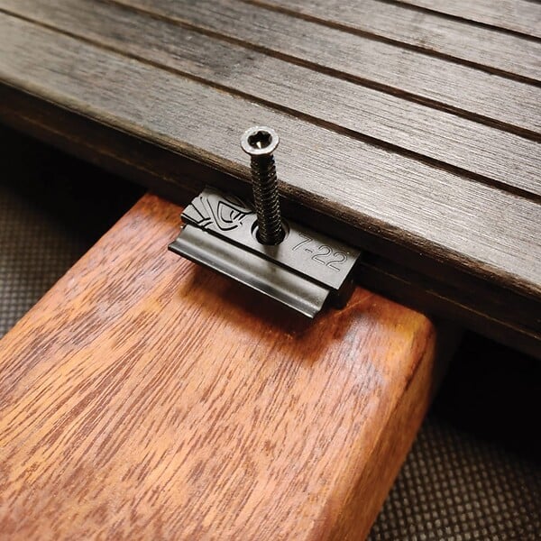 DECKLINEA - Clip Terrasse Bois HYBRID 7-22 - 90 clips + Vis 4x35mm - Pour Lames en Bois Thermotraités et Bambou - Stable, Facile à Poser & Resistant - large