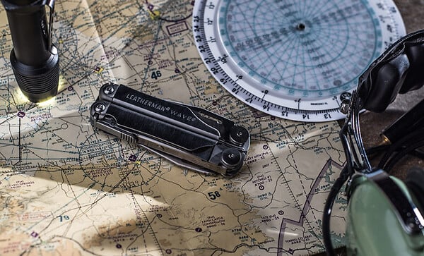 LEATHERMAN - Pince Multifonctions WAVE®+ 18 Outils en 1 avec étui nylon - LEATHERMAN - large