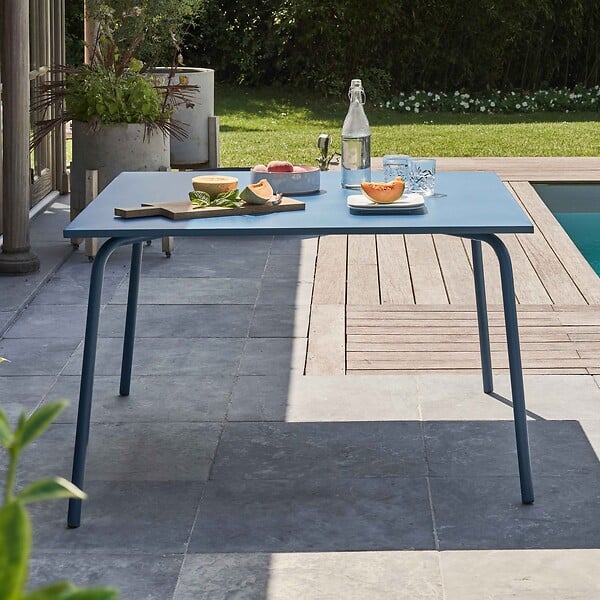 OVIALA - Table de jardin carrée en métal 8 places 120 cm bleu pacific - Palavas - large