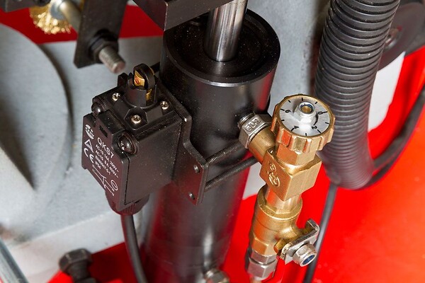 HOLZMANN - Scie á ruban á metaux - 1,5 kWW - 400V / 3 / 50Hz - large