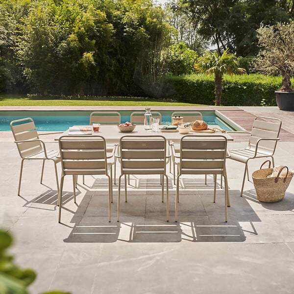 OVIALA - Ensemble table de jardin et 8 fauteuils en métal taupe  - Palavas - large