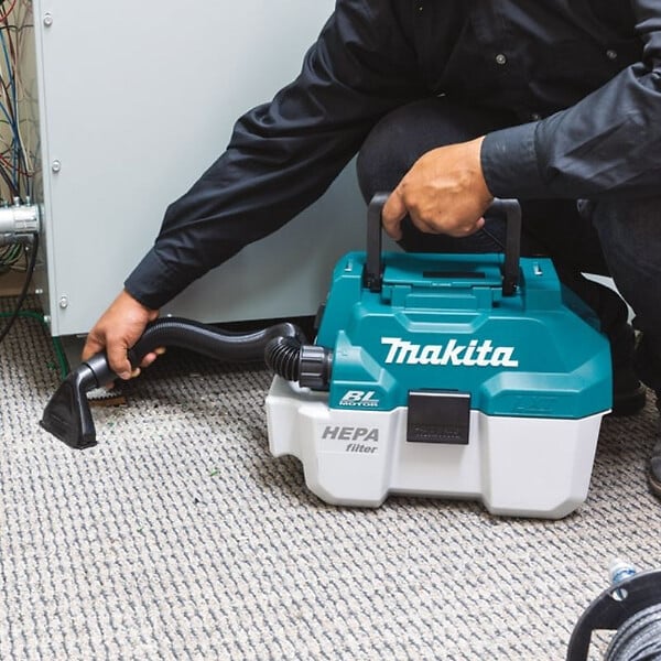 MAKITA - Aspirateur Souffleur MAKITA DVC750LZ 18 V Li-Ion 6,7 / 4,2 mbar - Machine seule - large