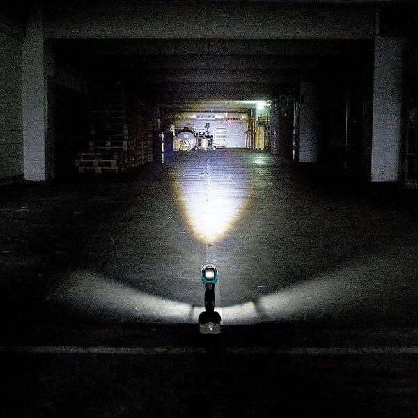 MAKITA - Lampe torche MAKITA DML808 - LED 14.4/18V - large