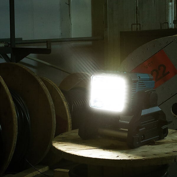 MAKITA - Lampe de chantier MAKITA DEADML811 LED AC/DC LXT - large