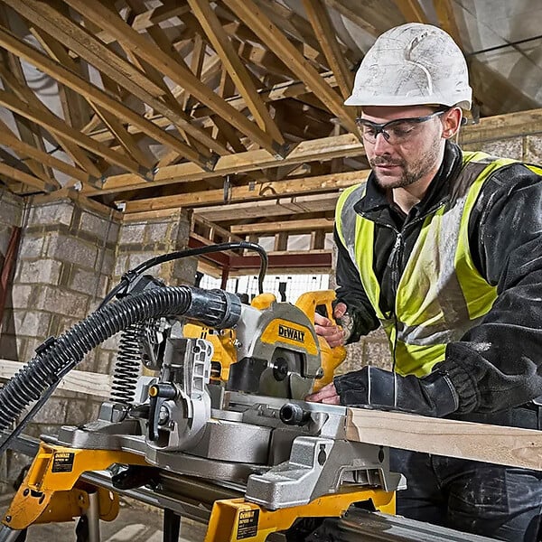 DEWALT - Scie à onglets radiale Ø216mm 1800W DEWALT DWS777-QS - large