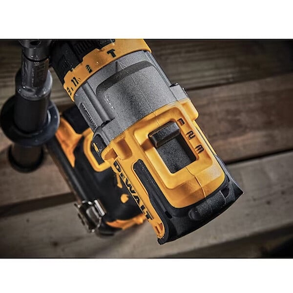 DEWALT - Perceuse Visseuse à percussion Premium 18V DEWALT DCD999H2T-QW Brushless avec coffret et 2 batteries 5,0 Ah - large