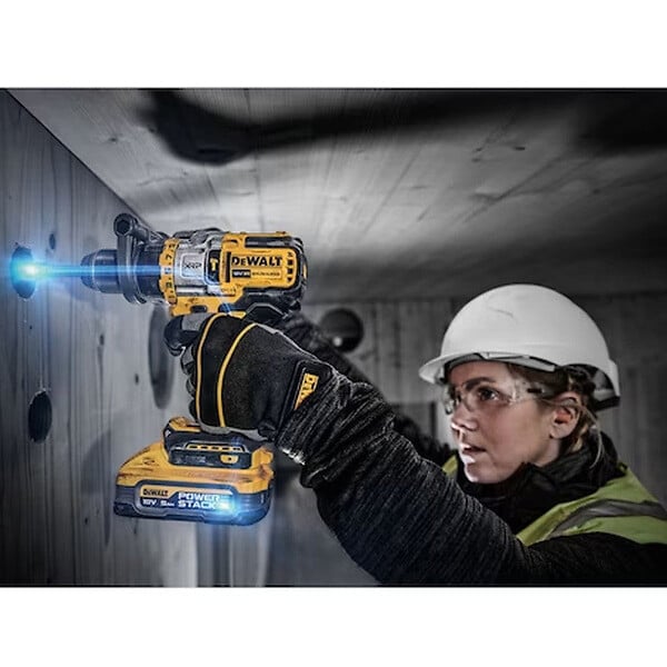 DEWALT - Perceuse Visseuse à percussion Premium 18V DEWALT DCD999H2T-QW Brushless avec coffret et 2 batteries 5,0 Ah - large