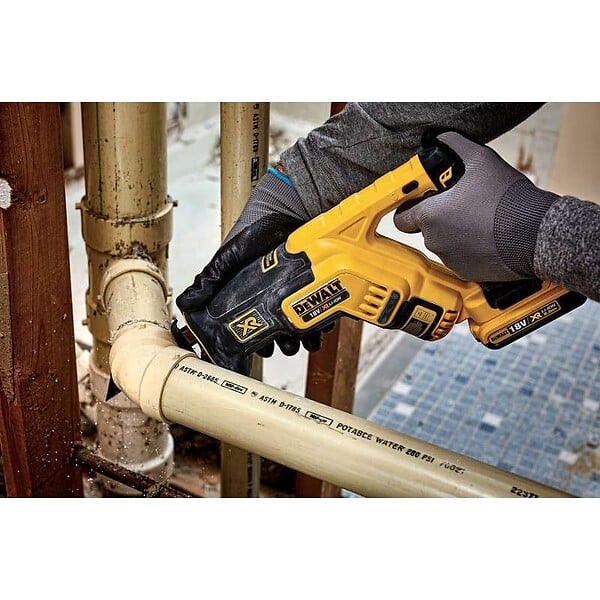 DEWALT - Scie sabre compacte 18V DEWALT DCS367N-XJ Brushless - large