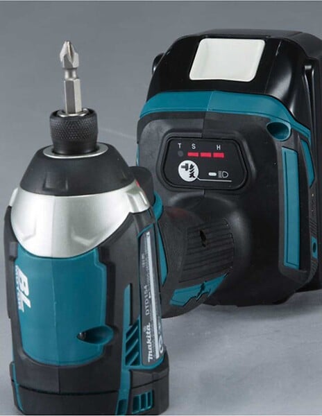 MAKITA - Visseuse à chocs brushless MAKITA DTD154Z 18 V Li-ion 175 Nm (vendu sans batterie) - large