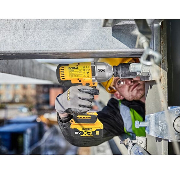DEWALT - Boulonneuse à chocs ½”  1396 Nm 18V DEWALT DCF900P2T-QW avec coffret et 2 batteries 5,0 Ah - large