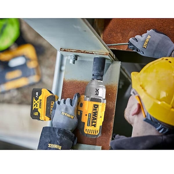 DEWALT - Boulonneuse à chocs ½”  1396 Nm 18V DEWALT DCF900P2T-QW avec coffret et 2 batteries 5,0 Ah - large