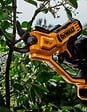 DEWALT - Elagueuse 18V DEWALT DCMPP568N-XJ - vignette