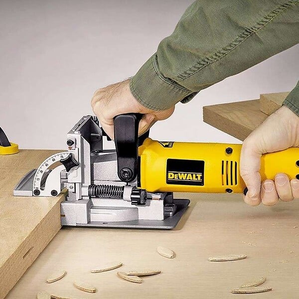 DEWALT - Lamelleuse 600W DEWALT DW682K - large