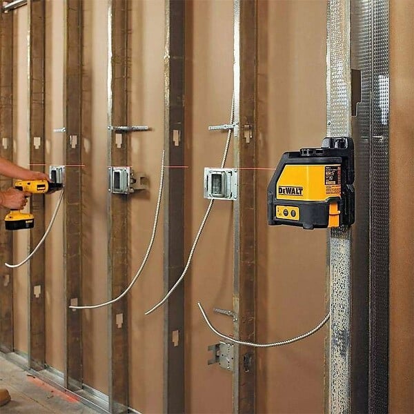 DEWALT - Laser en croix 2 lignes DEWALT DW088K Nivellement automatique - large
