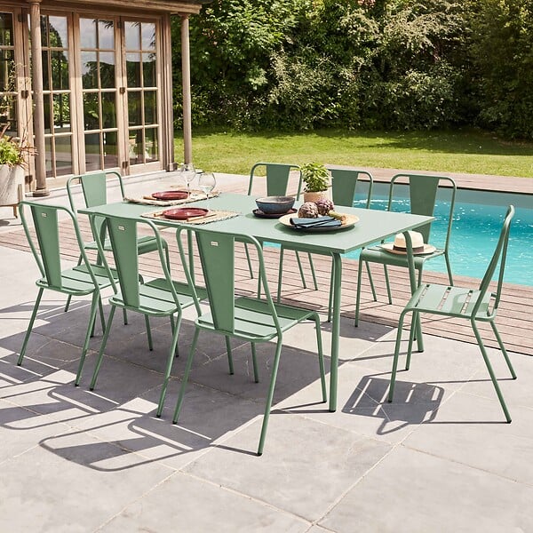 OVIALA - Ensemble table de jardin et 8 chaises bistrot en acier vert sauge - Palavas - large