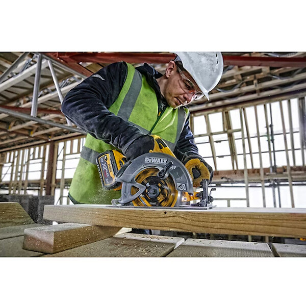 DEWALT - Scie circulaire Ø190mm 54V DEWALT DCS578NT-XJ FLEXVOLT Brushless avec coffret - large
