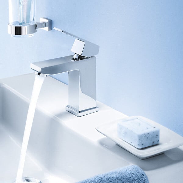 GROHE - Mitigeur lavabo EUROCUBE GROHE 2339000E - bec bas - taille S - chrome - large