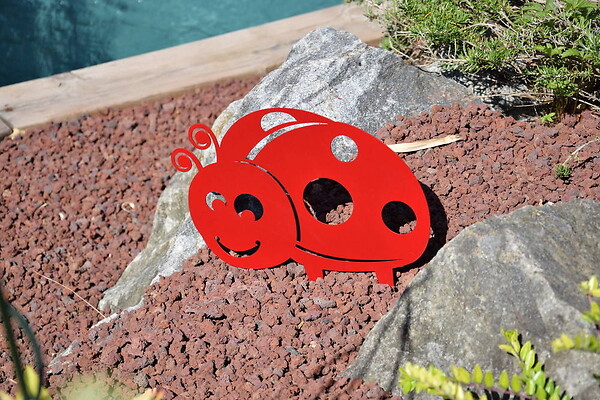 CENTRALE BRICO - Figurine à piquer cocinnelle rouge - 21x33 cm  - Acier époxy - large