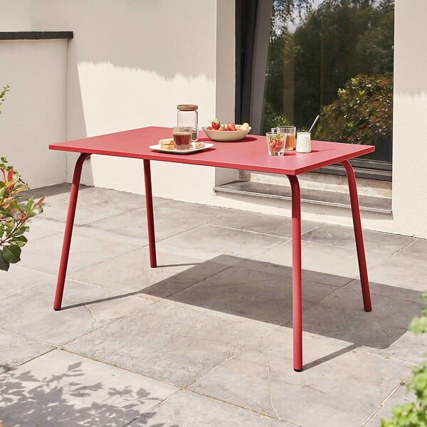 OVIALA - Table de jardin en acier 6 places 120 cm rouge  - Palavas - large